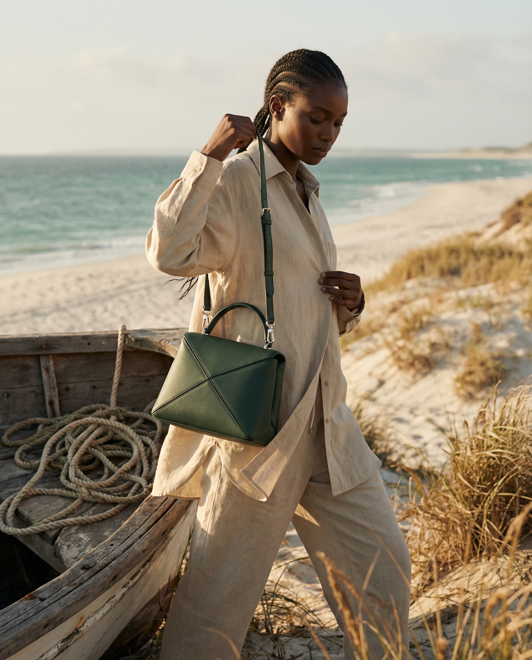 Mira Top Handle Architectural Full Length 02